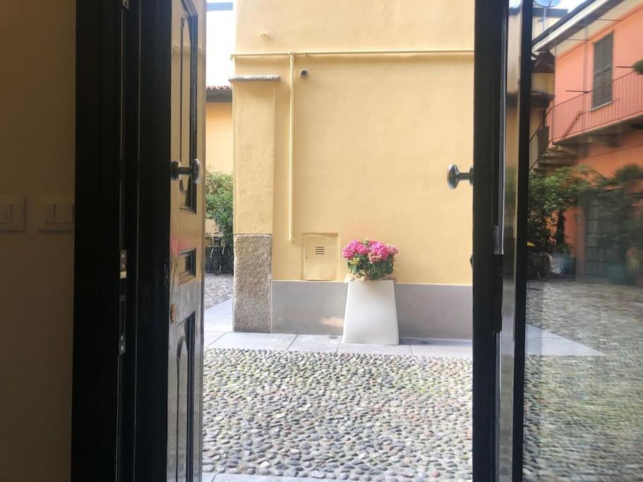 Cozy Loft Navigli, Close To Duomo And Bocconi - Italy Flat Vacation Milano Eksteriør bilde
